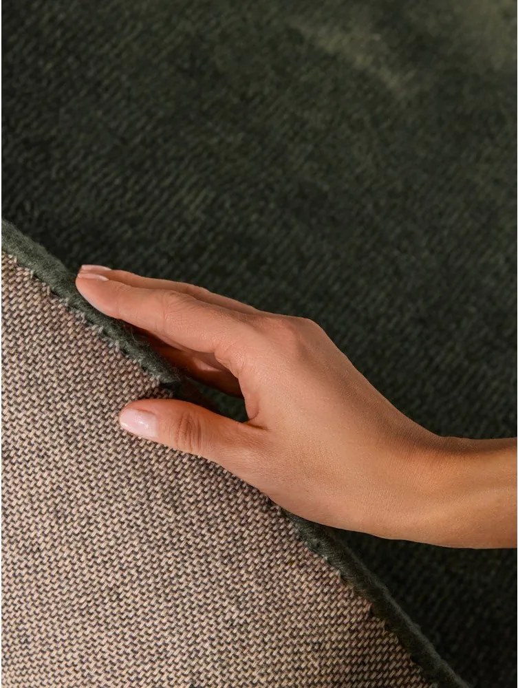 Tmavozelený ručne tkaný okrúhly koberec s prímesou vlny ø 160 cm Kari Organic – Villeroy&amp;Boch