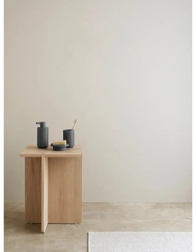 Sivá nádobka na mydlo z polyresínu Kua – Blomus