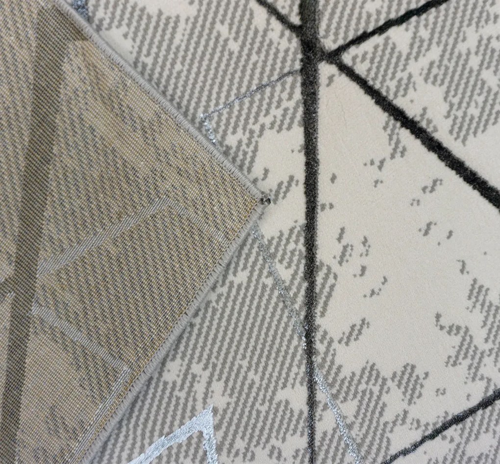 Koberec Esprit 3608 GREY – sivý so vzorom, 100% polyester Rozmer: 80x150 cm