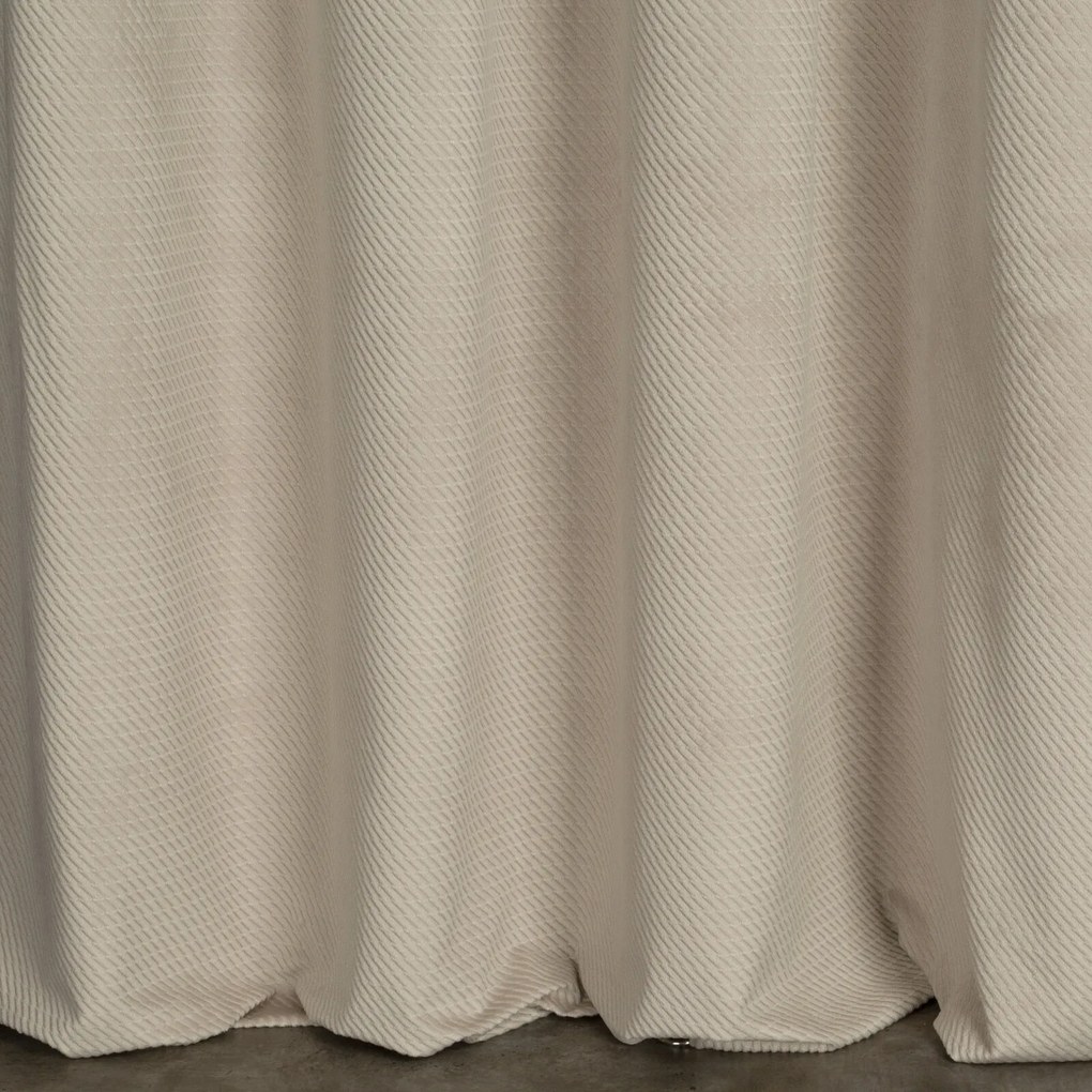 ZATEMŇOVACÍ ZÁVES NA PÁSKE ELIZA 140X300 CM BÉŽOVÁ