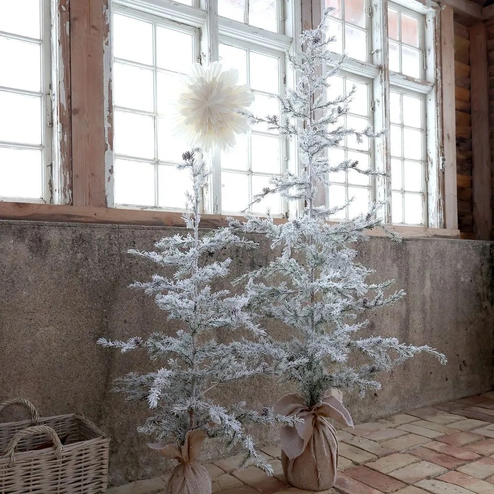 Zasnežený vianočný borovicový stromček v jute a so šiškami Pine Tree - 65*180 cm