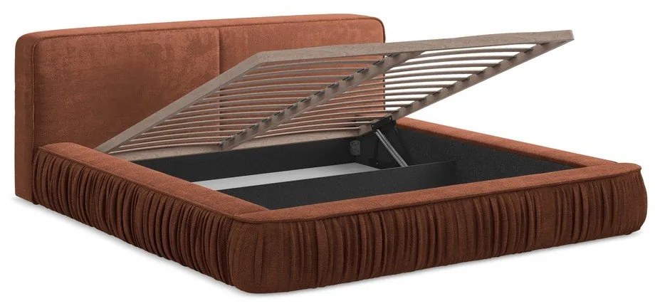 Čalúnená dvojlôžková posteľ v terakotovej farbe s úložným priestorom s roštom 160x200 cm Keoni – Makamii