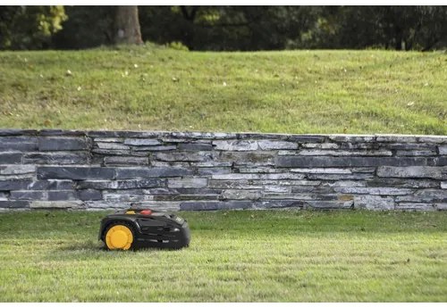Robotická kosačka LandXcape LX796 400 m²