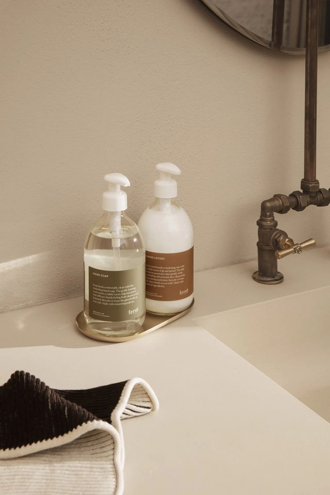 ferm LIVING Ozdobná tácka BASHO 18,5 cm mosadz