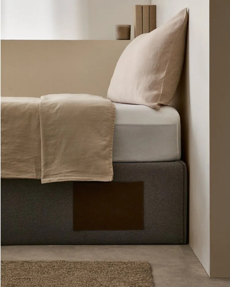 Čierna čalúnená jednolôžková posteľ s úložným priestorom 90x190 cm Matters – Kave Home