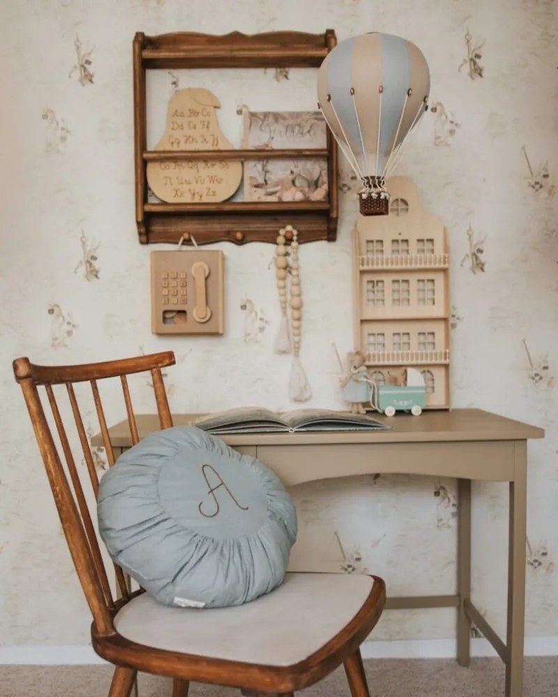 Dekoračný lietajúci balón svetlo modrá/krémová – dekorácia do detskej izby L-50cm x 30cm