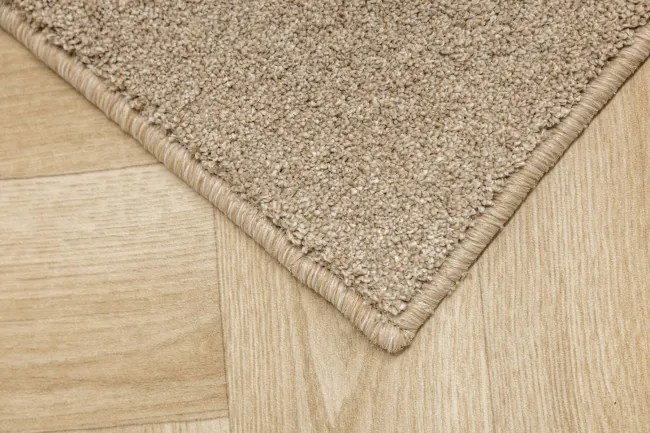 Metrážny koberec Richland béžový / krémový