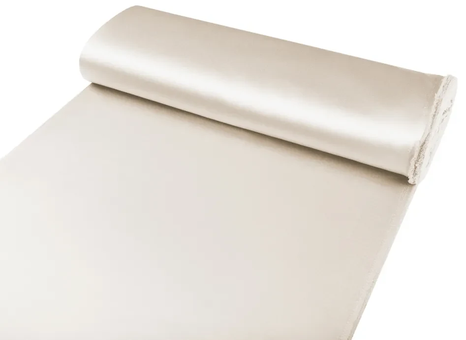 Biante Saténový záves LUX-032 Krémový 140x240 cm