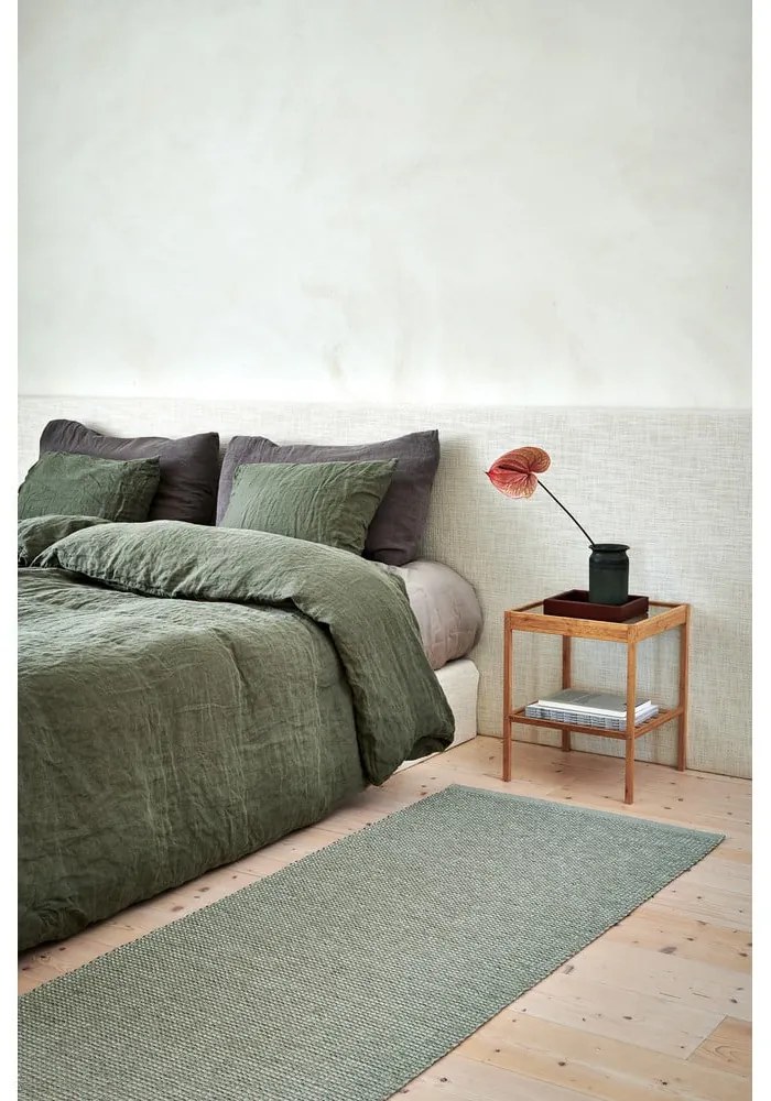 Svetlozelený vnútorný a vonkajší behúň 70x240 cm Emm Sage – Pappelina