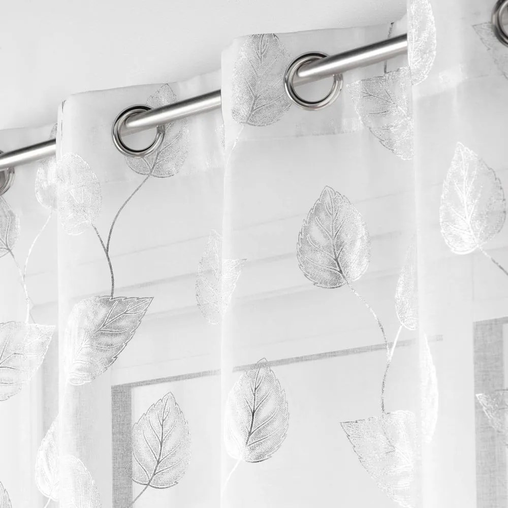 Záclona v bielej a striebornej farbe 140x280 cm Edelia – douceur d'intérieur