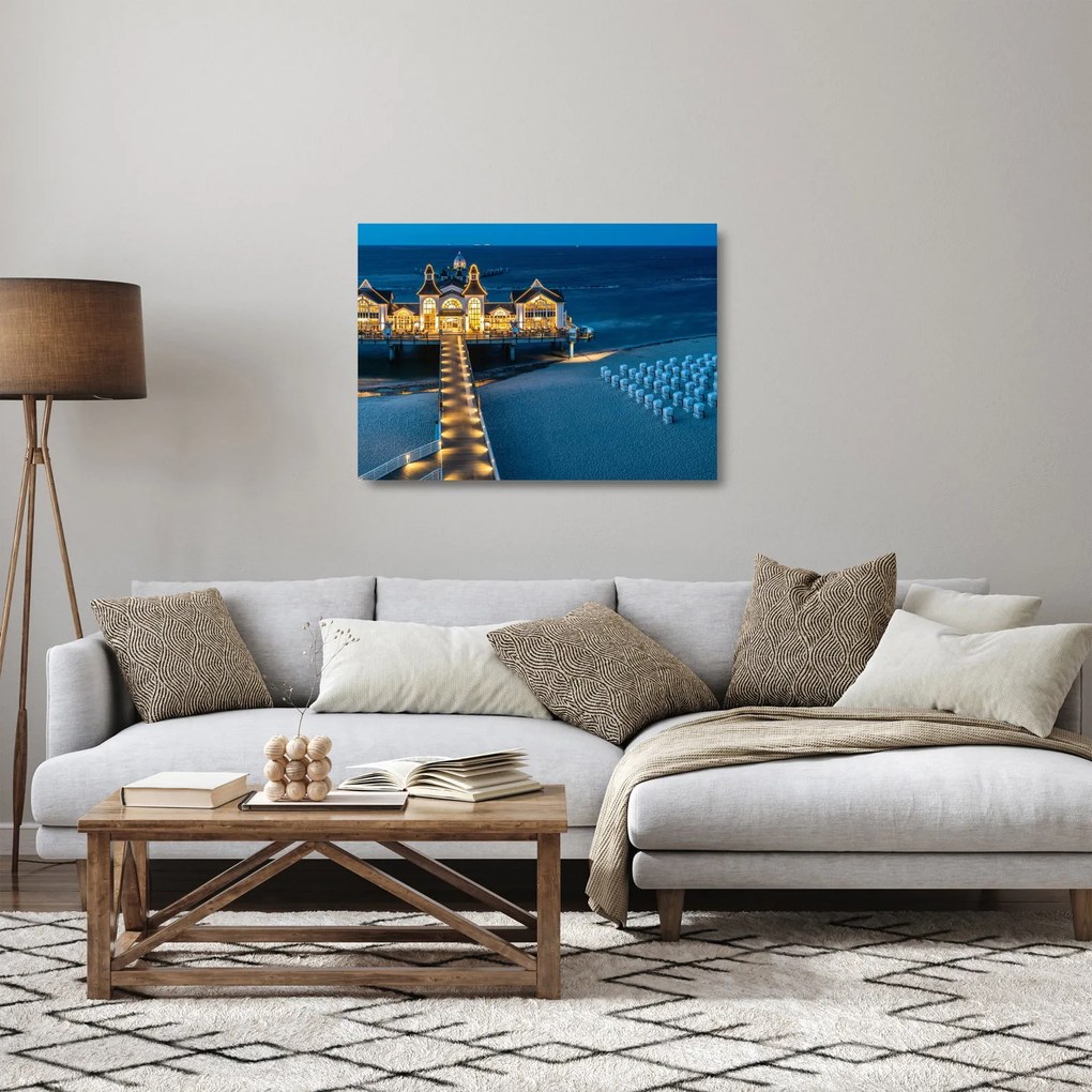 Sklenený obraz - hotel na pláži (70x50 cm)