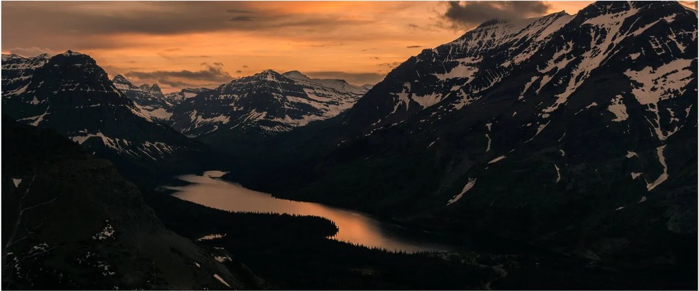 Obraz jazera medzi horami (120x50 cm)