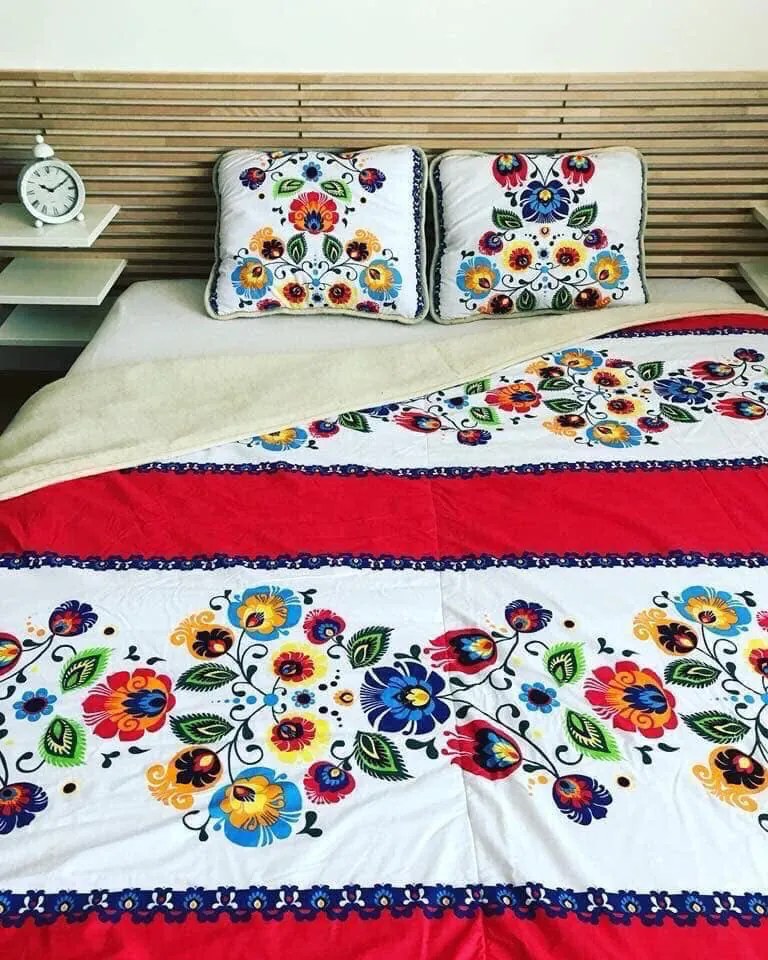 Prehoz z ovčej vlny červený