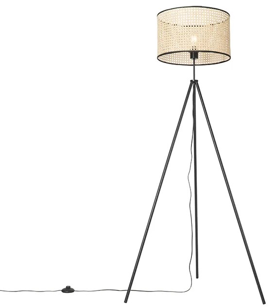 Rustikálna stojaca lampa trojnožka čierna s ratanovým tienidlom - Kata