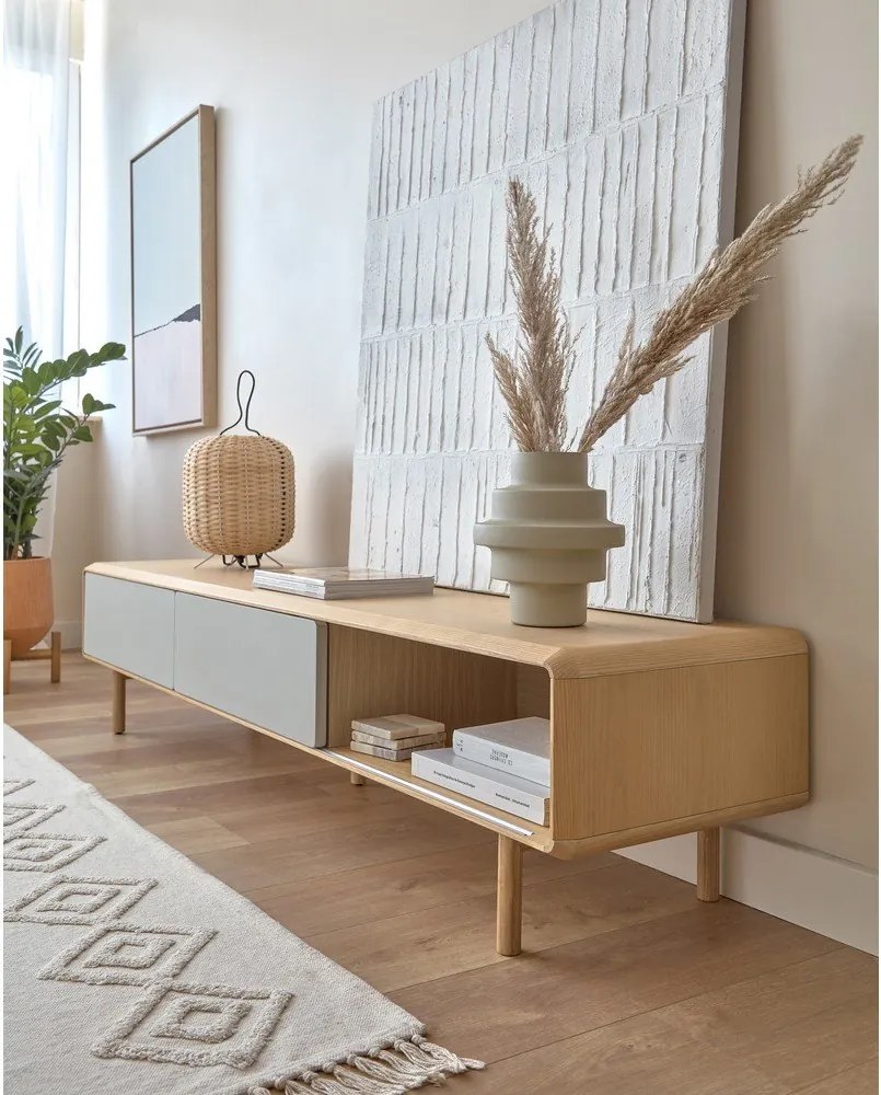 Sivý/v prírodnej farbe TV stolík v dekore jaseňa 180x41x42 cm Anielle – Kave Home