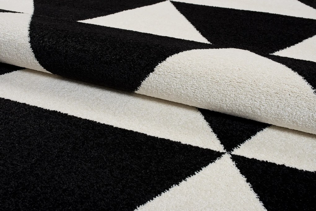 TA Koberec T408A BIELE MAROKO O0X