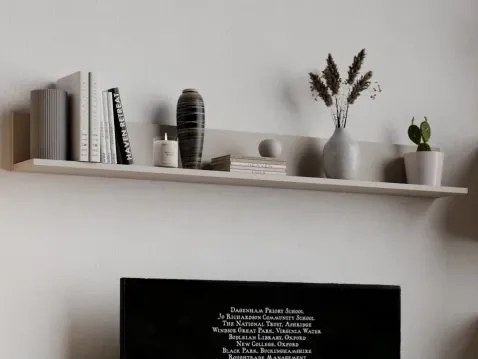 Police na stenu Asko Living,135 cm, béžová kašmír%