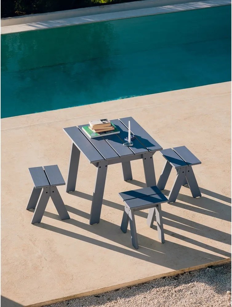 Modrá drevená záhradná stolička Navo – noo.ma