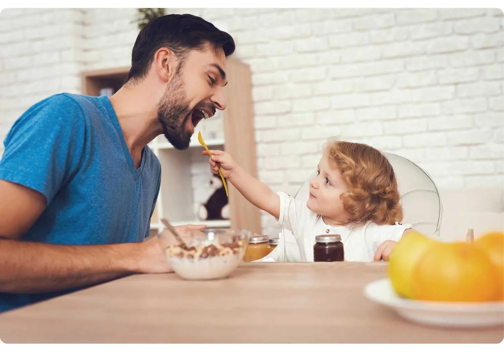 Ricokids Detská jedálenská stolička so stolíkom Milo sivá