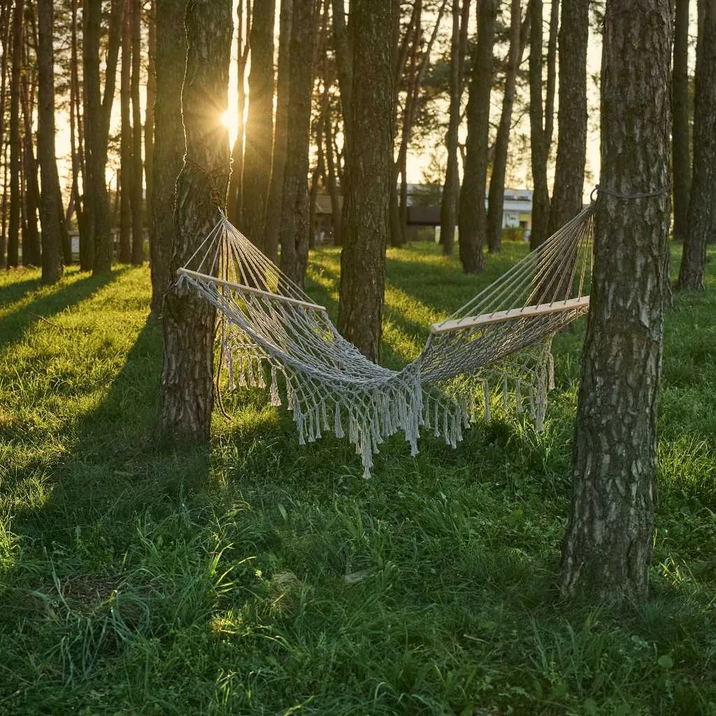 Záhradná hojdacia sieť KIK boho s dreveným rámom, 200 cm, sivá