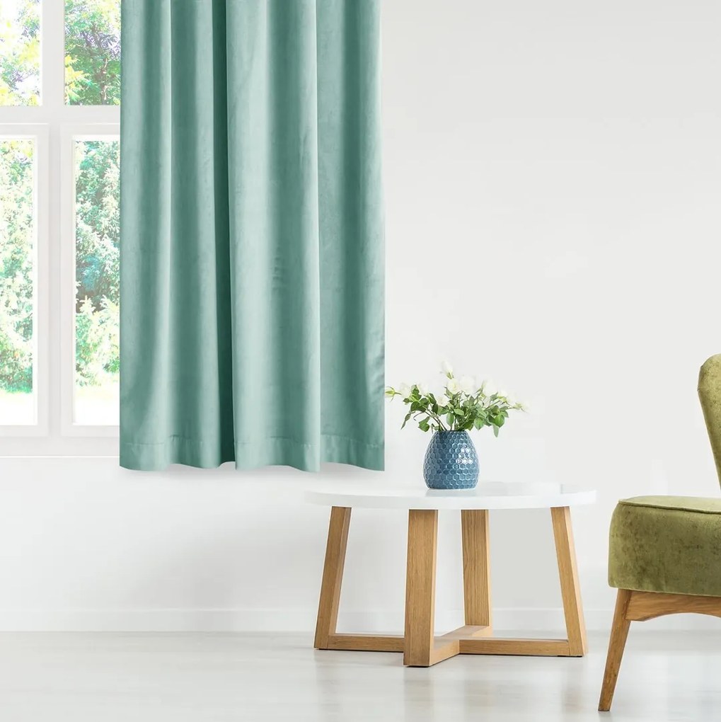 Záves AmeliaHome Velvet III 140x245 cm mätový