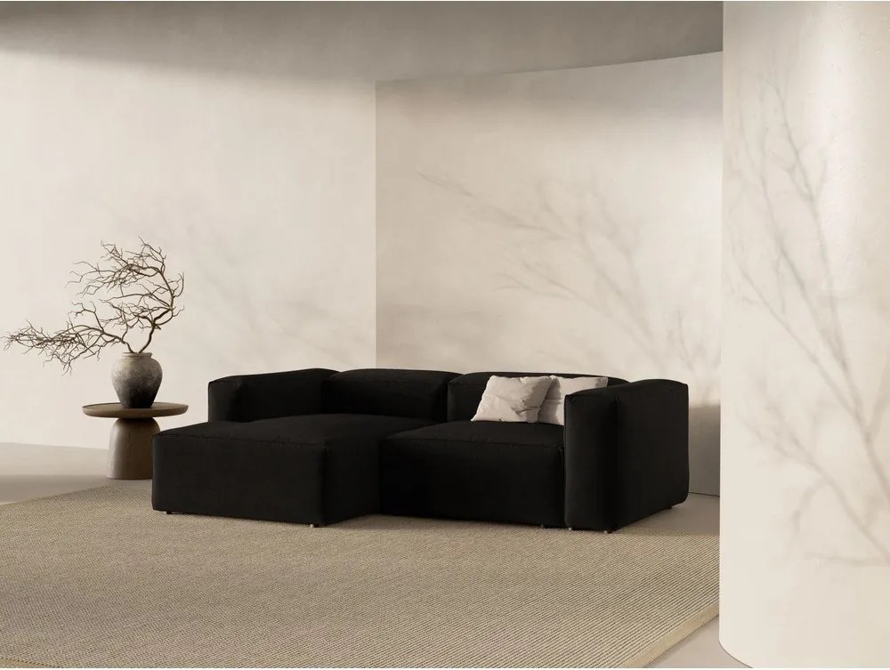 Čierna rohová pohovka (ľavý roh/s leňoškou) Bergamo – Cosmopolitan Design
