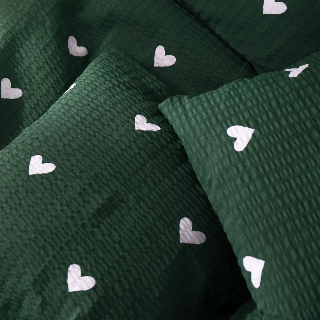 Goldea krepové posteľné obliečky - srdiečka na tmavo zelenom 140 x 200 a 70 x 90 cm