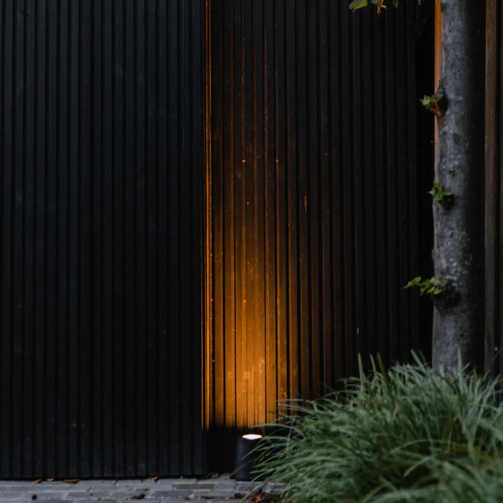 Moderné záhradné bodové svetlo čierne okrúhle IP65 AR111 - Lennard