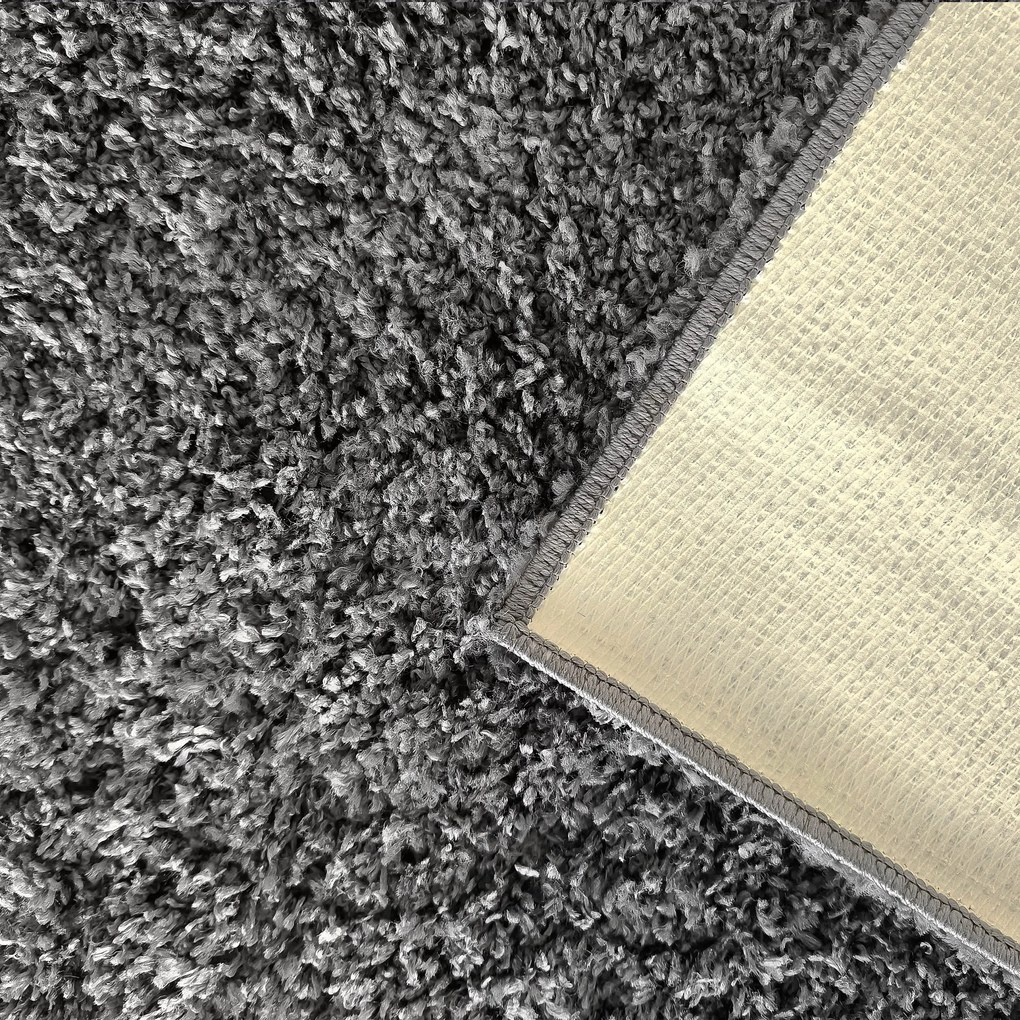 DY Moderný antracitový shaggy koberec Rozmer: 60x100 cm