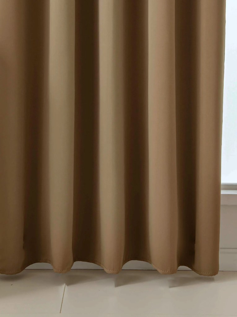Blackout závesy Elias hnedá – 140 × 280 cm (2 ks) - riasiaca stuha