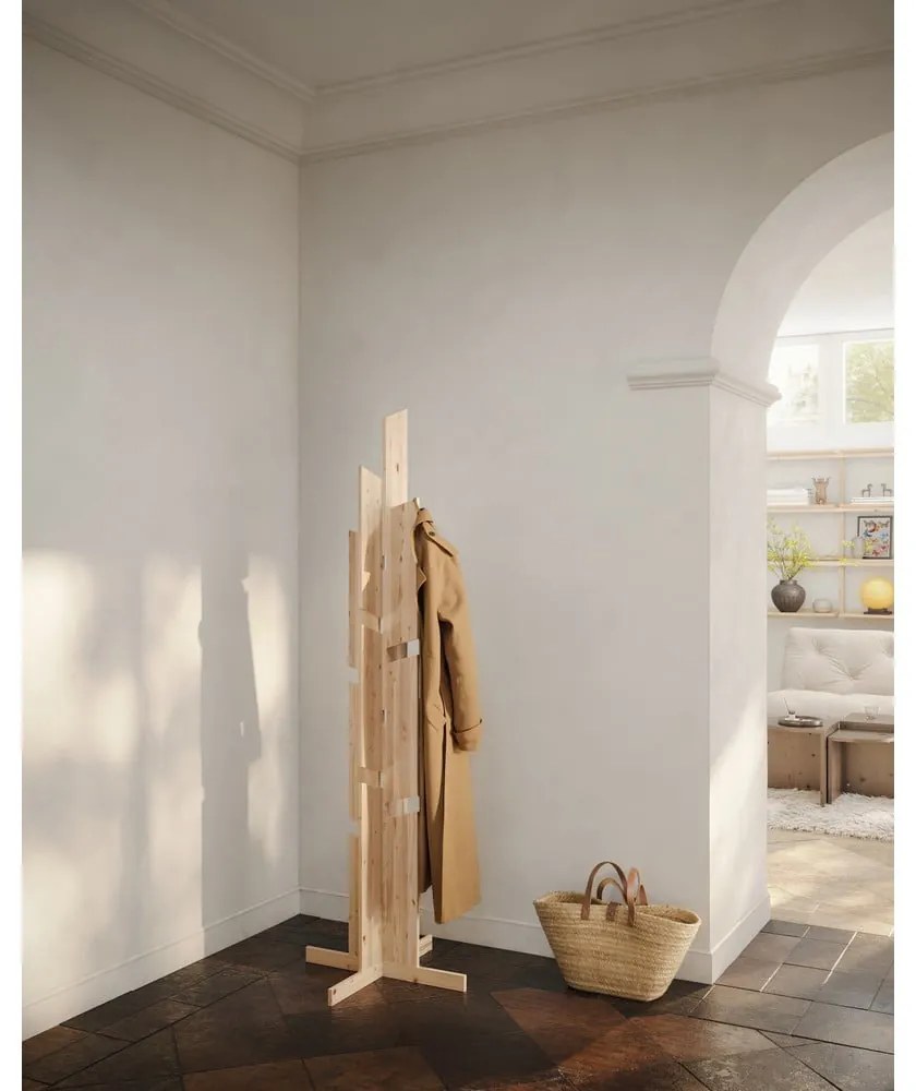 Vešiak z borovicového dreva v prírodnej farbe 60x186 cm Keeper – Karup Design