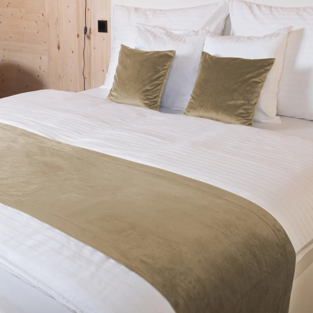 Biante Zamatový prehoz/behúň na posteľ Velvet Prémium SVP-026 Kávovo béžový 50x200 cm