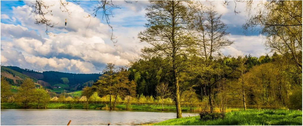 Obraz loďky pri jazere (120x50 cm)