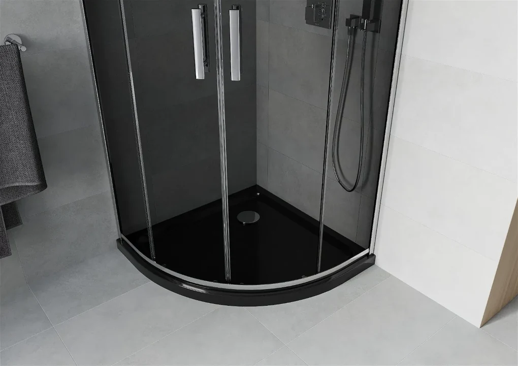Mexen Rio, štvrťkruhový sprchovací kút s posuvnými dverami 70 x 70 cm, 6mm šedé sklo, chrómový profil + čierna sprchová vanička, 863-070-070-01-40-4170