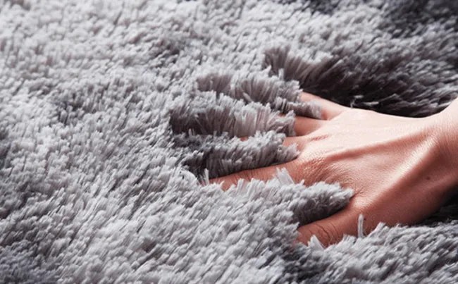 Protišmykový koberec SHAGGY ombré, svetlosivý