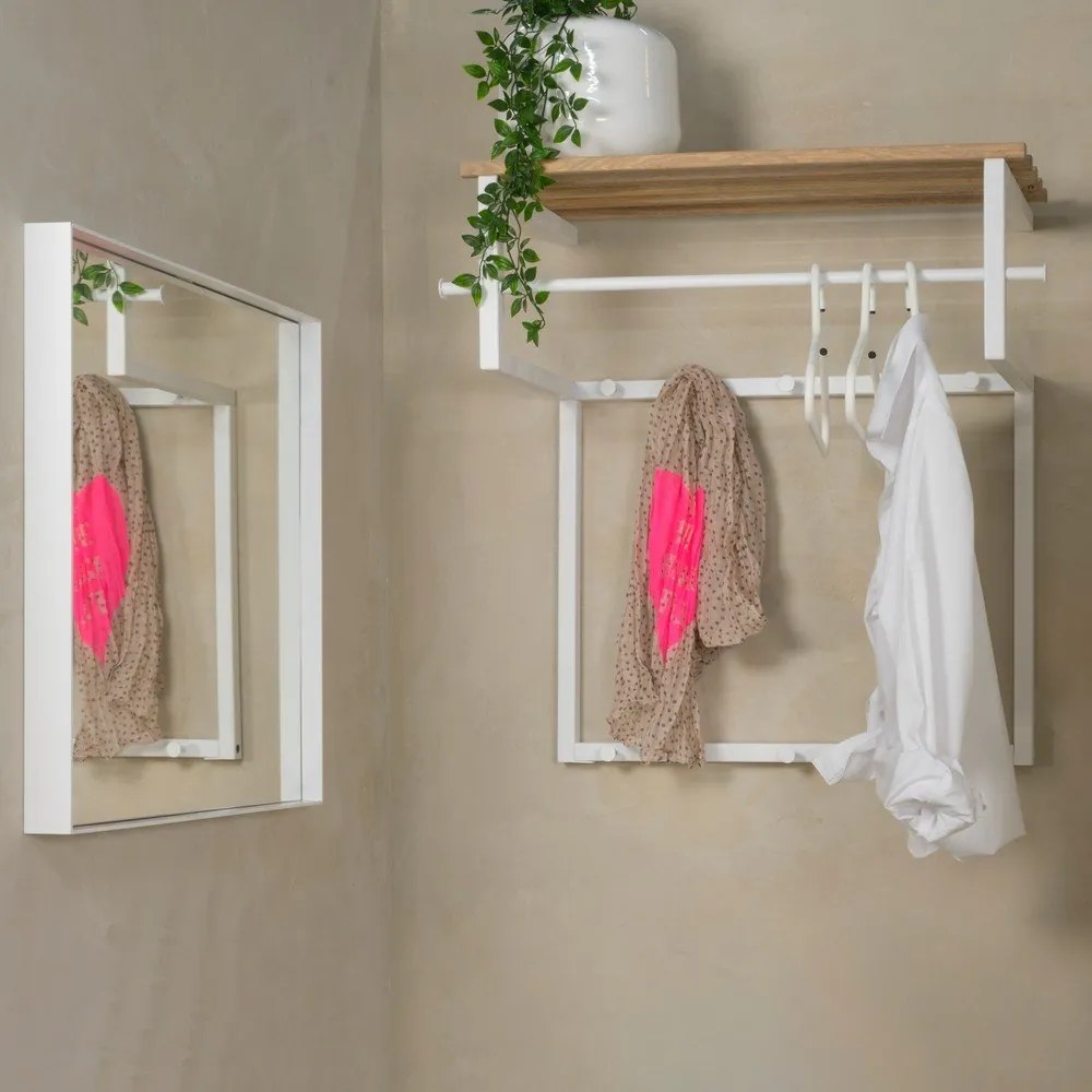 Kovový nástenný vešiak v bielo-prírodnej farbe s poličkou Rizzoli – Spinder Design