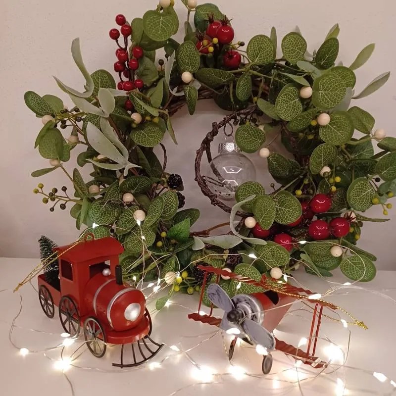 DECOLED Vánoční ozdoba kovová lokomotiva, 15,2 × 4,5 × 8,2 cm, závěsná, červená