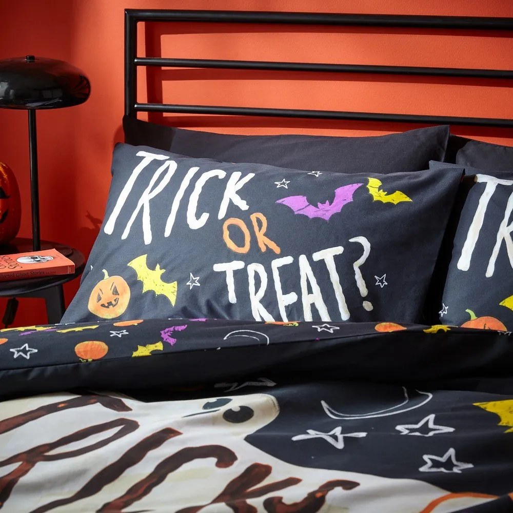 Čierne obliečky na jednolôžko 135x200 cm Halloween Trick or Treat – Catherine Lansfield