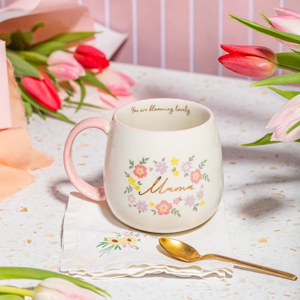 Svetloružový porcelánový hrnček 450 ml Mama You Are Blooming – Sass & Belle