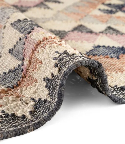 Koberec Elle Decoration Roya Parsa krémový / viacfarebný