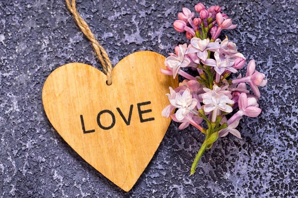 Obraz nápis Love na drevenom srdci