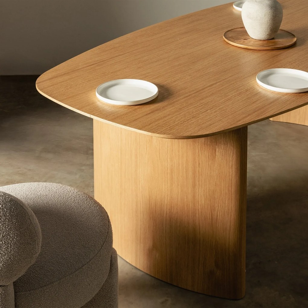 Oválny jedálenský stôl Oriento 200 cm dub prírodný