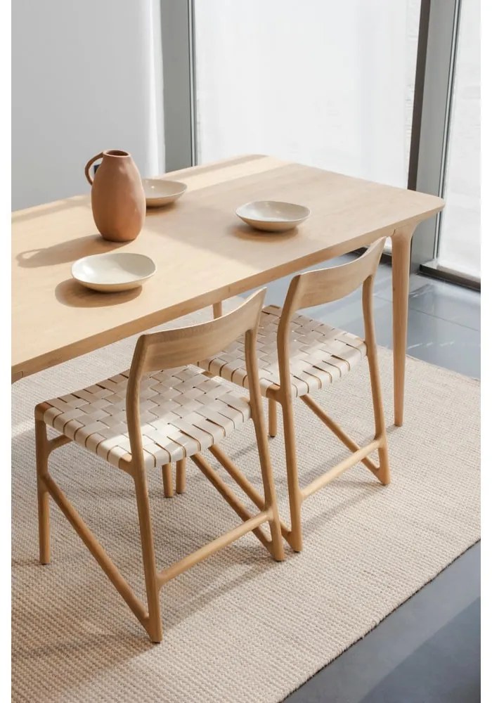 Jedálenská stolička z masívneho dubového dreva s čiernym sedadlom Gazzda Fawn