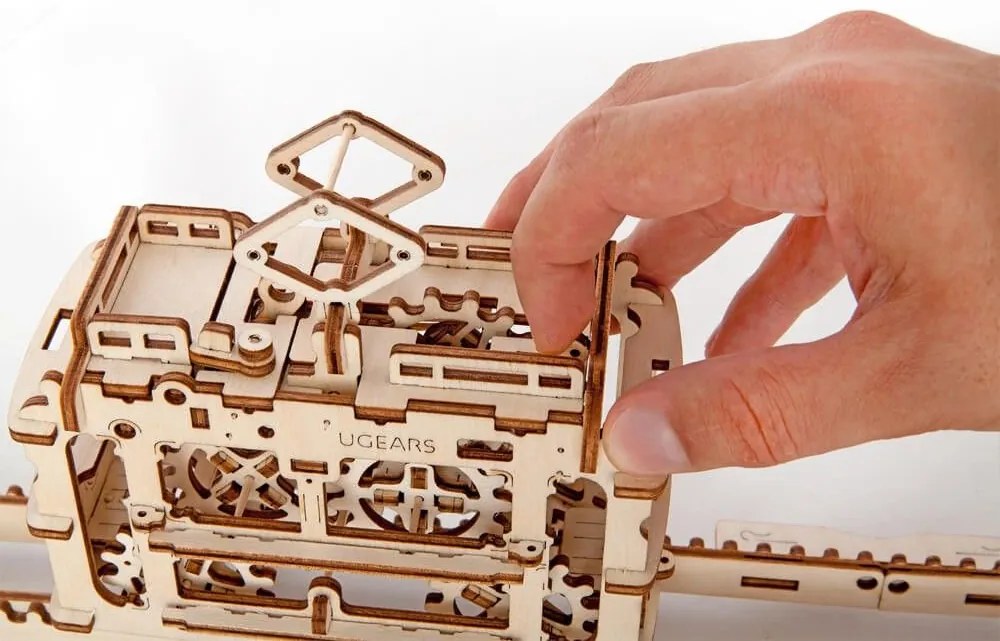 Ugears 3D puzzle Tramvaj s kolejemi 154 ks