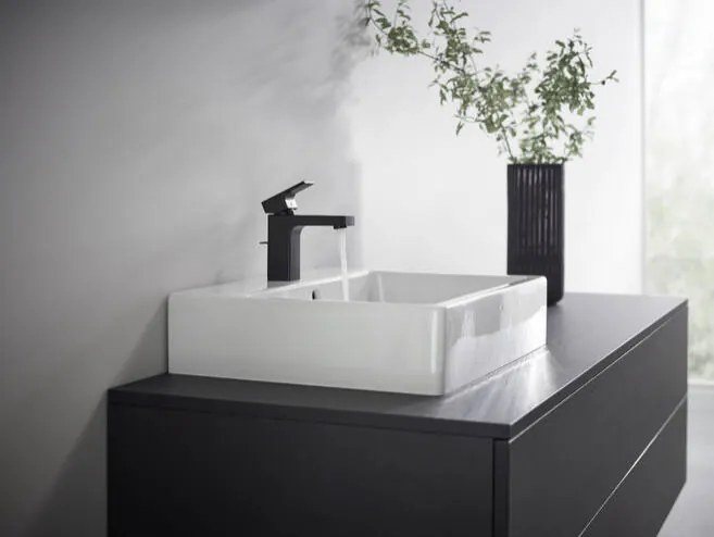 Hansgrohe Vernis Shape, umývadlová batéria s výpustom, EcoSmart, čierna matná, HAN-71561670