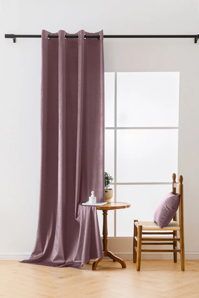 Svetlo fialový zatemňovací záves VELVET 140x270 cm Zavesenie: Riasiaca páska