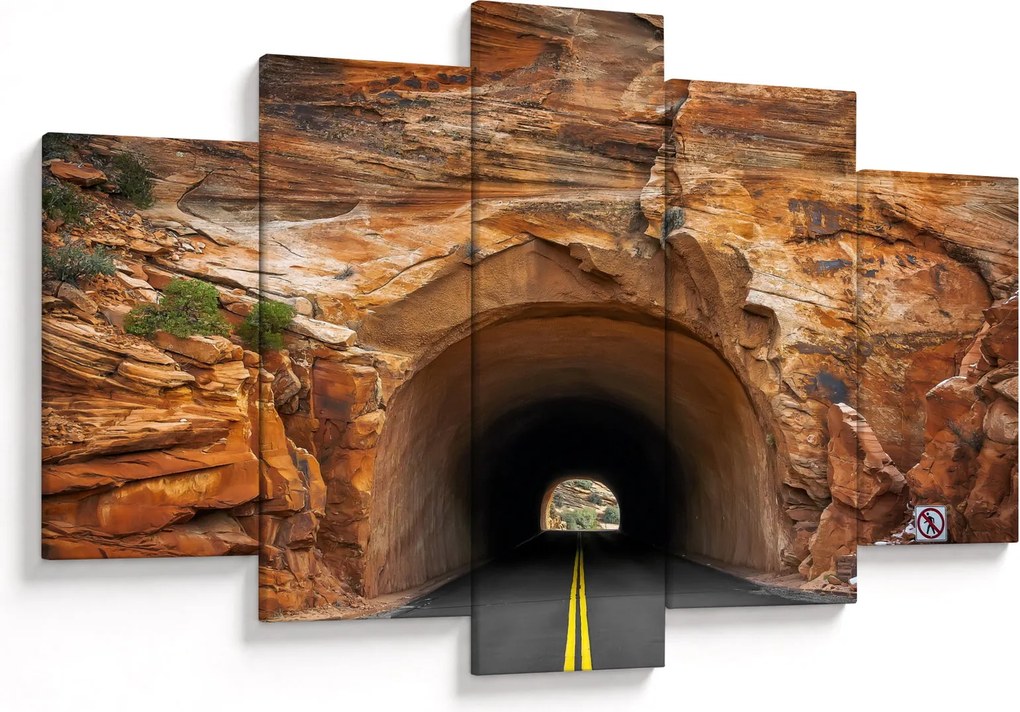 Obraz - tunel v skale (150x105 cm)