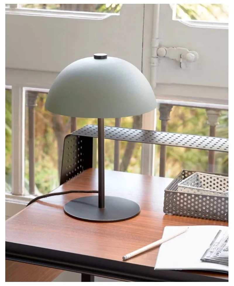 Zelená stolová lampa s kovovým tienidlom (výška 33 cm) Aleyla - Kave Home