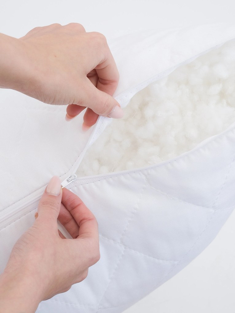 Prešívaný vankúš z dutého vlákna Classic - 40 × 40 cm so zipsom