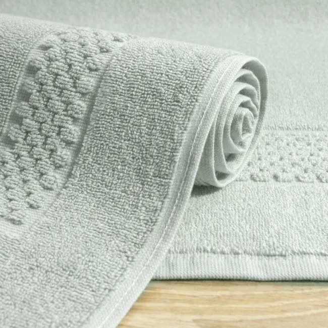 Kúpeľňový koberček CALEB 02 strieborný